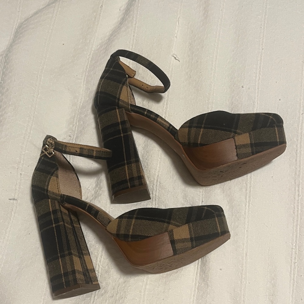 Jessica Simpson Plaid Platform Heels